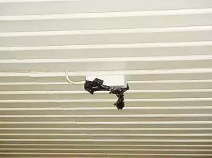 在他眼里再安全的保险库都是扯淡