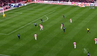 他曾是巴萨真正王储,破梅西所有记录欲取而代之,今陨落却快乐!