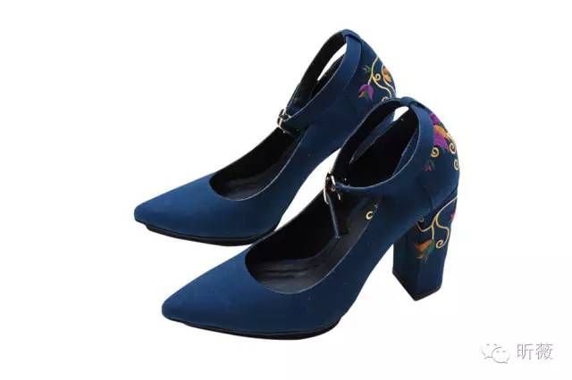 2016秋冬女装流行色,今年的秋冬流行色什么颜色