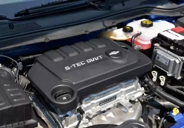 实用雪佛兰科沃兹两厢版实车,雪佛兰科沃兹最新款顶配四缸新车