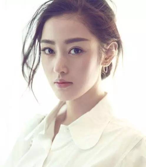 美妆榜单张天爱,资生堂品牌中国区护肤代言人黄轩