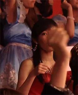 恐怖gif女生,韩国恐怖电影女孩诡异的笑图片