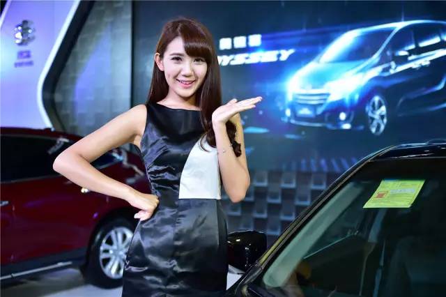 在兰州看车展怎么能错过这些如花似玉的车模呢？