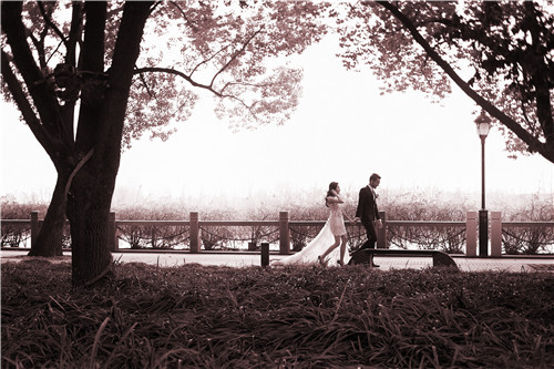 婚纱礼服购买推荐,准新娘需要买什么