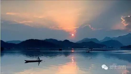 爱旅游的宜昌人不一定知道，出行用它据说能省好几千元！