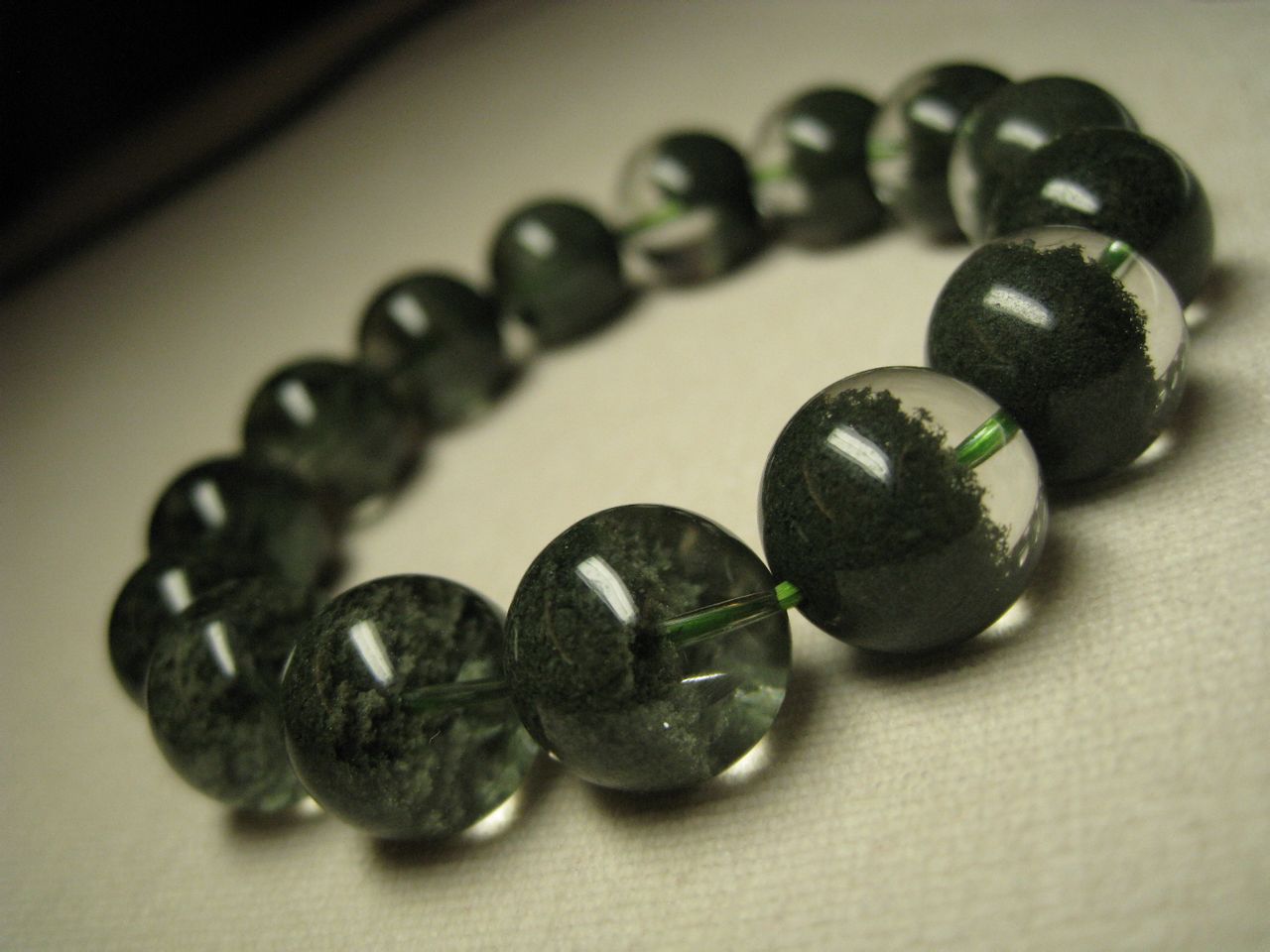 绿幽灵盘玩效果,绿幽灵珍稀冠