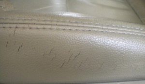 所有汽车都是真皮座椅吗,车上真皮座椅修复