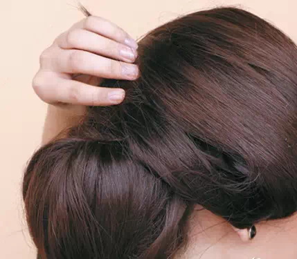 很适合复古风格的妆容,复古简单妆容化妆教程