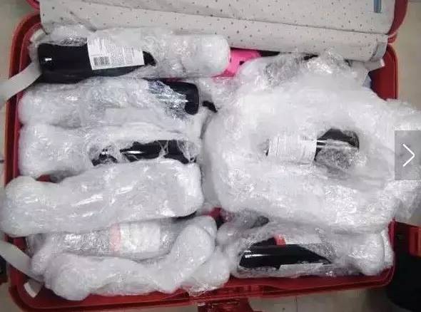 夫妇因贩卖毒品被判处死刑,因为帮别人拿东西却被判了死刑