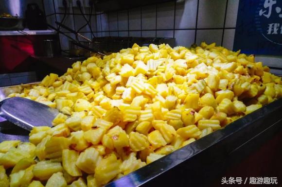 成都排行榜前十名网红店,成都比较火的网红店