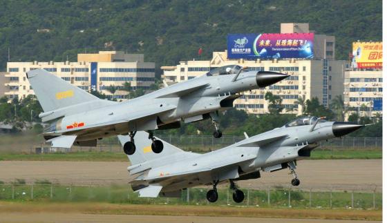 为什么战斗机双发,为什么战机都是两架一起