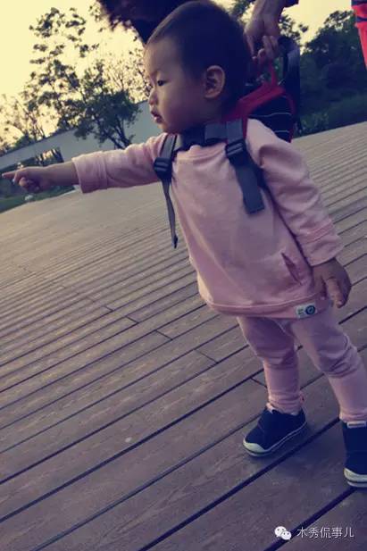 新生儿长期绑腿造成的危害,宝宝绑腿的后果