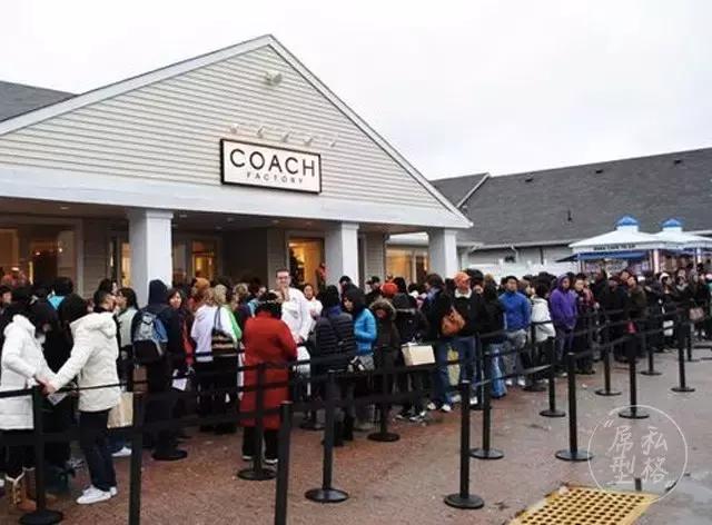 coach跟什么品牌一个档次,coach是几线奢侈品牌