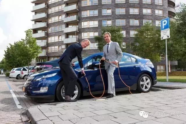 在风车王国买电动车是种什么样的体验？