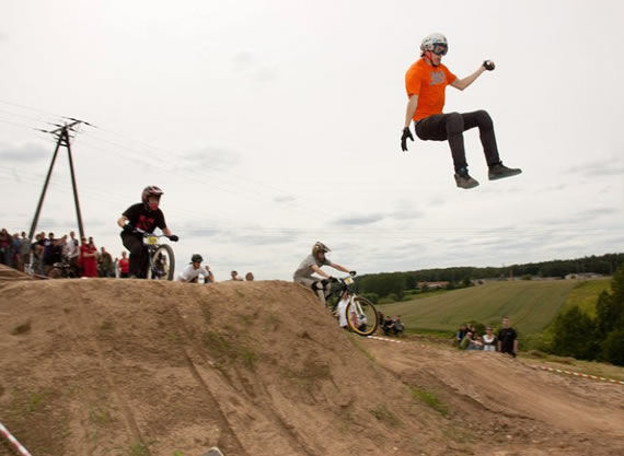 内涵段子：这个时候你敢捡香皂吗？