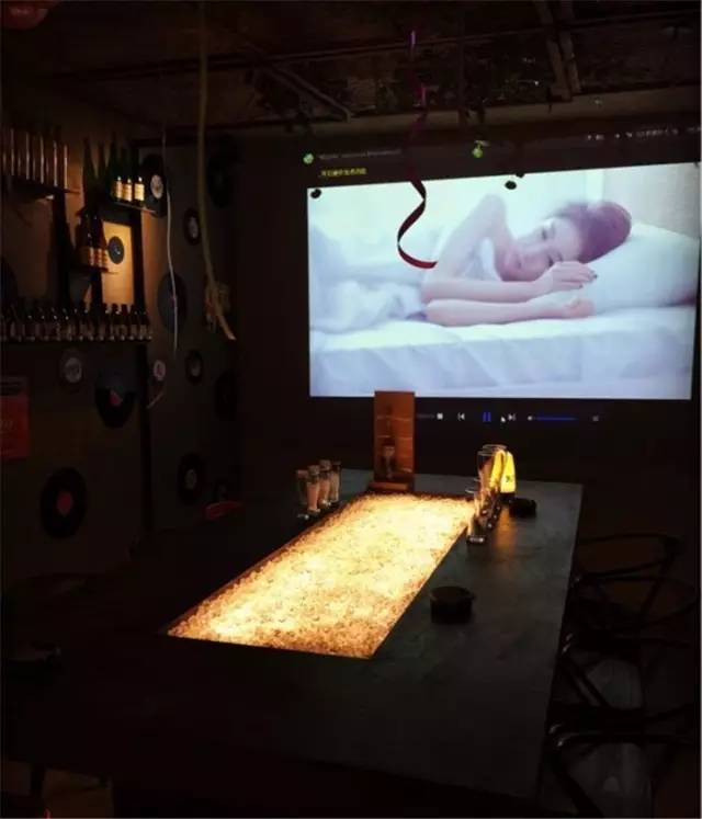 西安顺城巷附近有什么好玩的地方,西安顺城巷小吃街