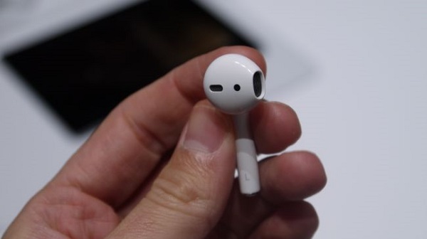 iphone7耳机有杂音滋滋,iphone7耳机录歌