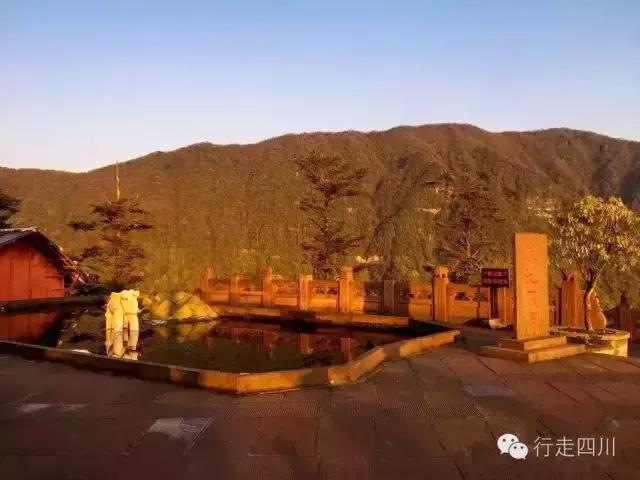 四川景点必去十大景点五月,四川5-6月最美的地方