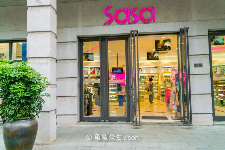 武汉的江汉路是中国最长的步行街,武汉最大最经典的步行街