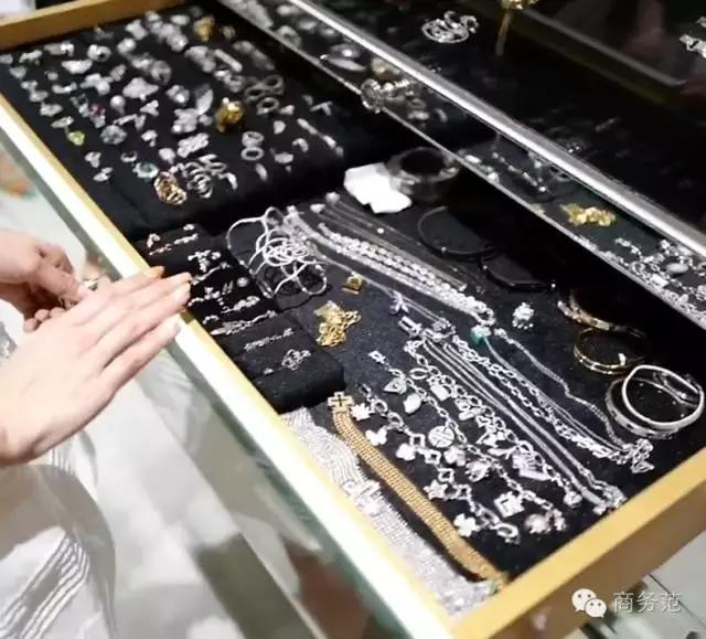 新加坡名媛蔡欣颖爱马仕,新加坡名媛离婚费