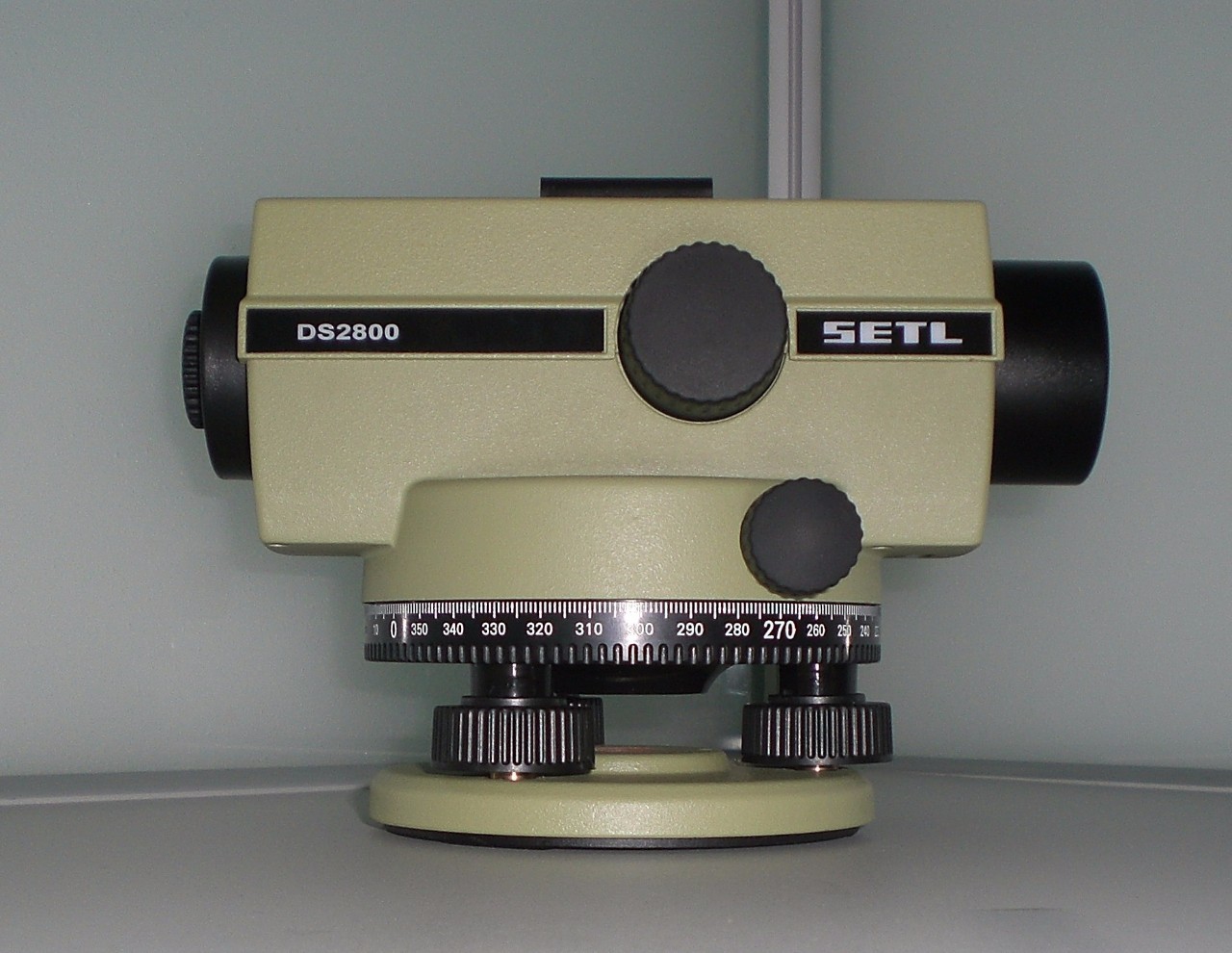 水准仪认识与使用注意事项,水准仪使用技巧