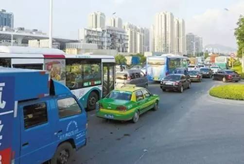 紧急提醒今天,温馨提示道路严重堵车