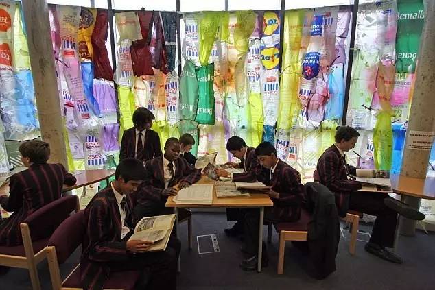 开学就要定个小目标，比方说花他个十几万