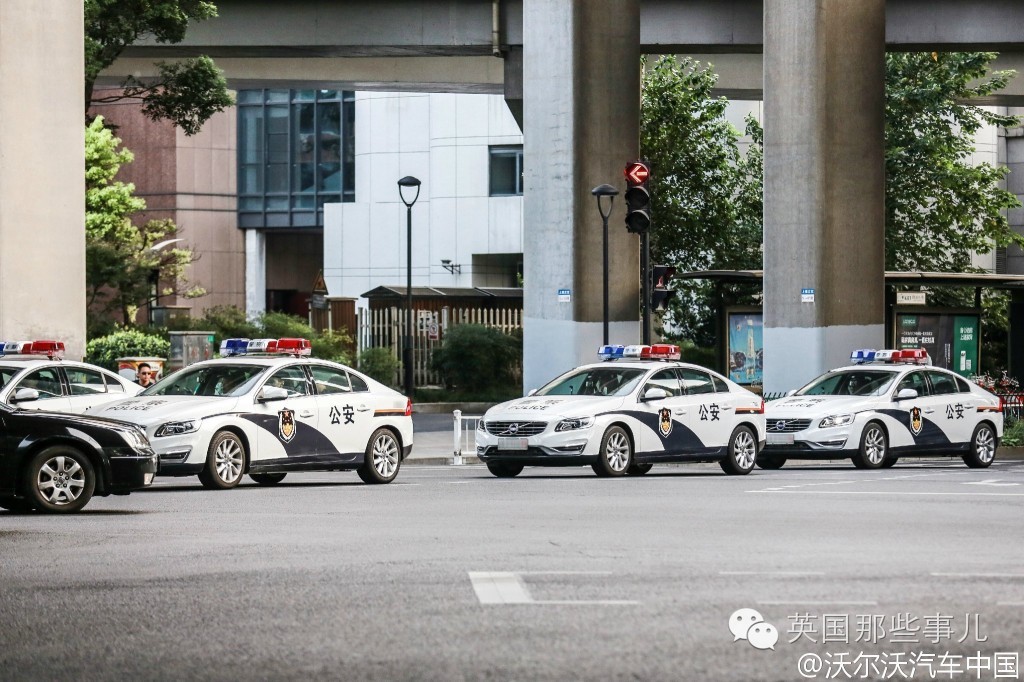 英国警车和警察视频,英国新型警车