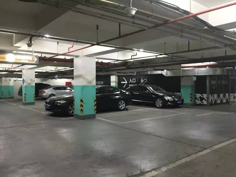 经营不善、空置四年丨望京商业“鬼城”星城国际贱卖无人接盘