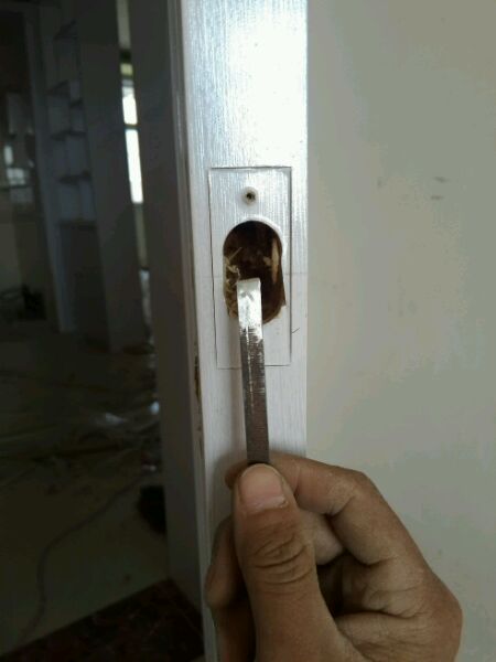 木门安锁开孔,木门安锁视频教程