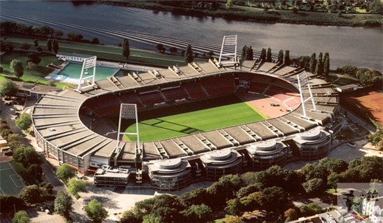 德甲足球场图片,德甲十大足球场排名图表