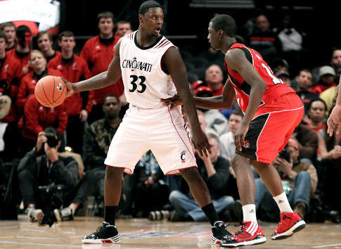 曾*戏调**詹皇之人，一度无球可打，如今仅获底薪合同！