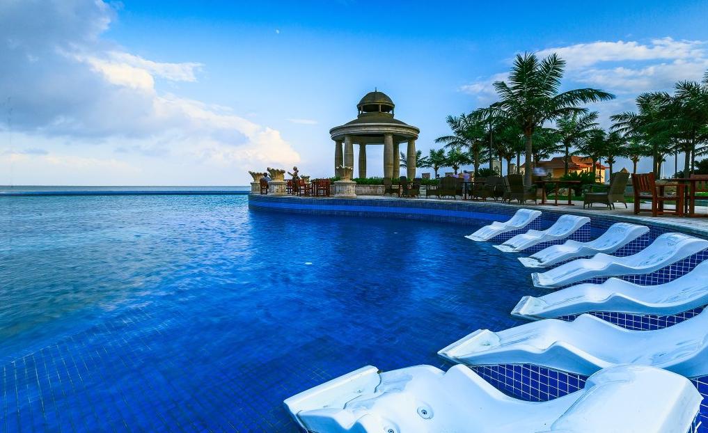 启东海上威尼斯黄金海滩,启东海上威尼斯碧海银沙无边泳池