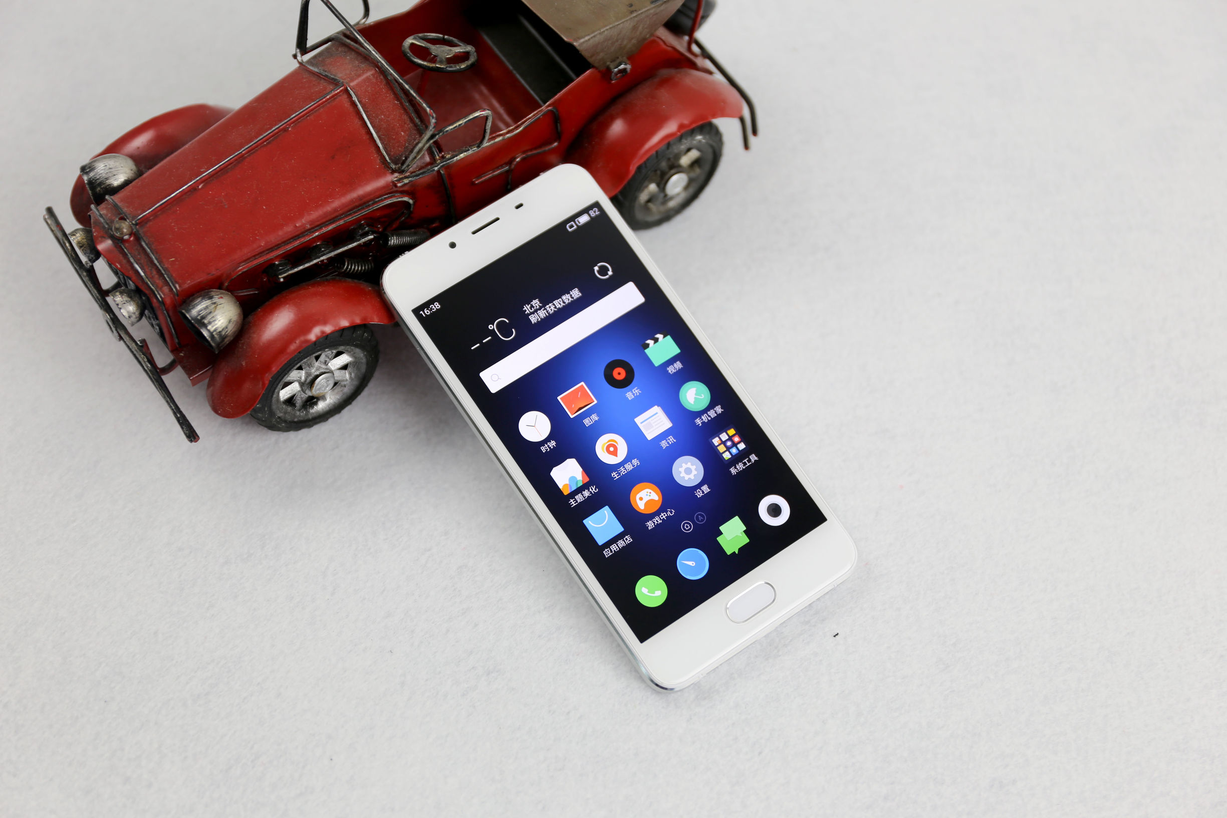 魅蓝U10高清图赏:5英寸双面玻璃,899元你怎么看?