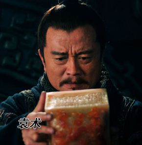 老三国孙策向袁术献玉玺,三国袁术放走孙策是哪一集