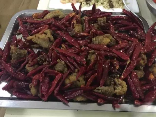 生活在乡间是幸福,生活在忙忙碌碌中也是一种快乐