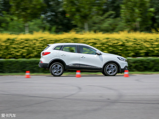 不看颜值只看性能的手机,2016款雷诺科雷嘉雾灯型号