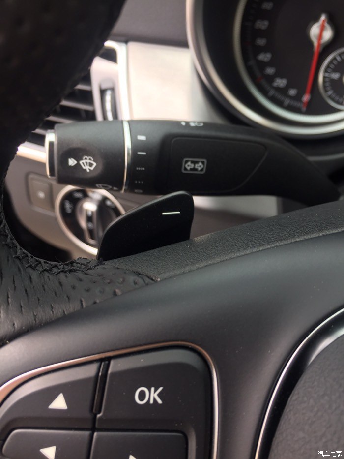 奔驰gle400运动版跑高速视频,奔驰gle400几秒破百运动模式