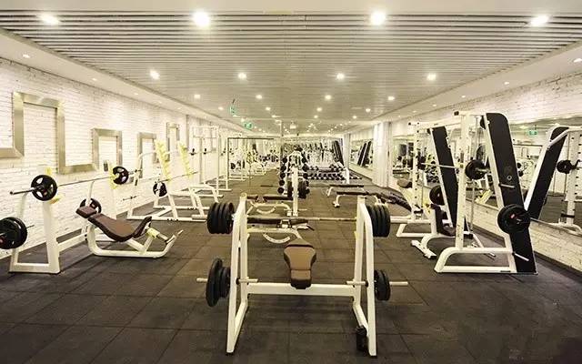器械最多最全的健身房,健身设备最全的健身房