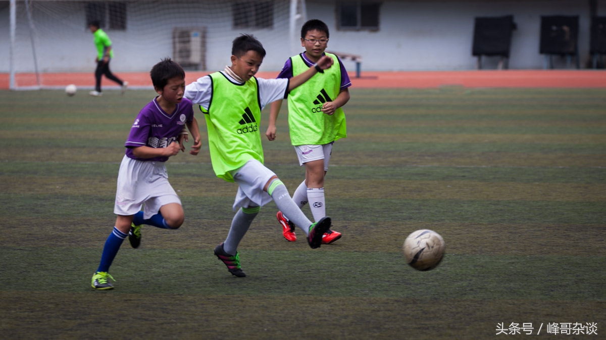 昭通足球小队员:誓言要做国足接班人