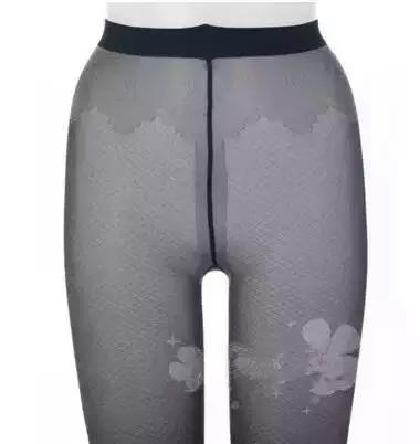 日本白袜木屐女,日本武士二趾袜