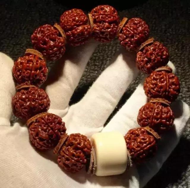 想要透红的金刚离不开“盘”与“刷”