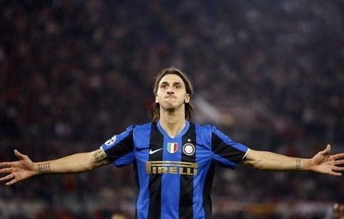 中秋节特辑:那些在欧冠赛场与老东家“团圆”的巨星