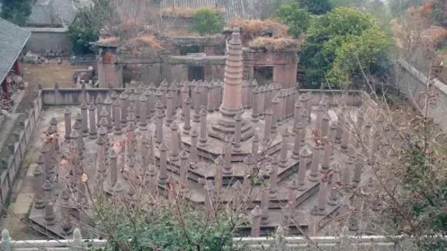 成都附近的旅游景点推荐四姑娘山,距成都五个多小时的地方