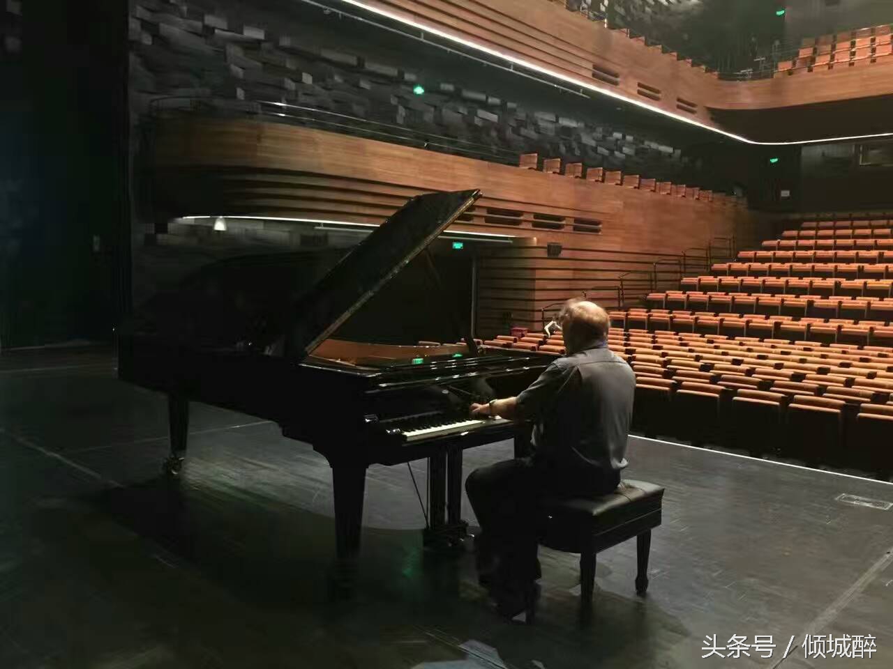 德国著名钢琴家Scheps教授莅临华韵琴行