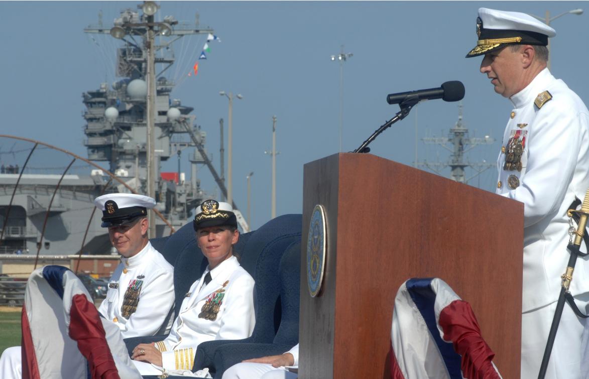 美国海军航母司令员,美军舰长被炒鱿鱼