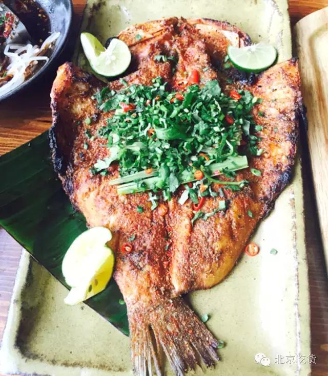 开豪车到处吃饭,开豪车苍蝇馆子