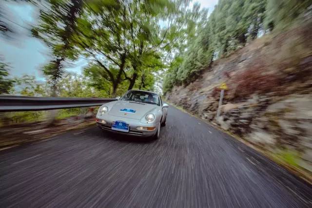 用手动挡老爷车碾压比赛是种什么体验？