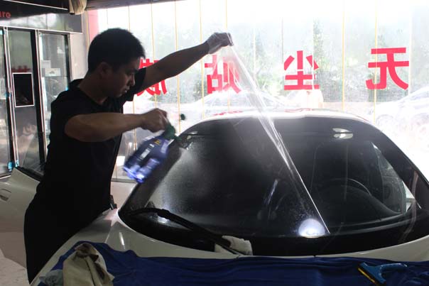 武汉汽车贴太阳膜,武汉汽车贴内饰膜