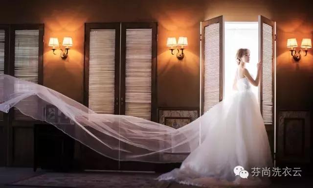 婚纱染色了怎么补救,脏了的婚纱自己怎么洗